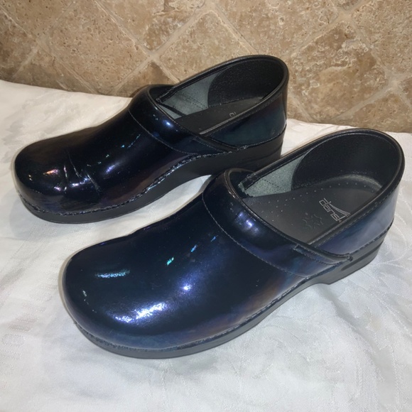 Dansko Clogs Iridescent Black Petrol Patent Leather Sz 42 W 11.5/12 M 8.5/9 - Picture 6 of 10